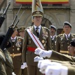Jefe de Estado Mayor del Ejército (JEME), general Jaime Domínguez Buj pasando revistas a las tropas.