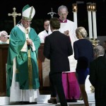 Inmigrantes que se reunieron ayer con el papa Francisco aseguraron que su mensaje, durante el encuentro que sostuvieron en el vecindario del Harlem latino en Nueva York, les inspira y da fuerzas para seguir adelante. EFE