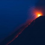 Según el boletín vulcanológico diario emitido por el Instituto Nacional de Sismología, Vulcanología, Meteorología e Hidrología (Insivumeh), el coloso presenta una fase tipo "estromboliana", es decir, una erupción explosiva. EFE/Archivo