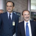 El embajador de España en Honduras, Miguel Albero (i), junto con el secretario de Estado de Cooperación Internacional y para Iberoamérica, Jesús Gracia (d), este 7 de septiembre de 2015, a la llegada de Gracia a Tegucigalpa. EFE