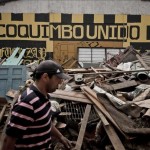 Fotografía de escombros generados por el sismo del pasado miércoles en la localidad costera de Coquimbo (Chile). EFE