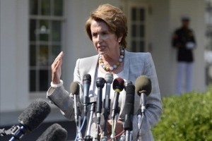La líder demócrata Nancy Pelosi visita Puerto Rico