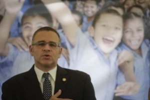 Funes dice que el informe de Taiwán puede ayudar en la investigación contra Flores
