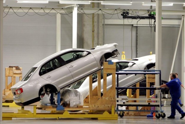 Trabajadores de Volkswagen en Tennessee rechazan afiliarse al sindicato UAW