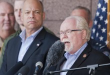 Secretario de Seguridad insta sobre seguridad fronteriza en visita a Arizona