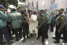 Al menos 100 colegios electorales arden en Bangladesh antes de las elecciones