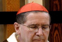 En la imagen, el cardenal de Los Ángeles, Roger Mahoney. EFE/Archivo