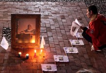 Feligreses seguidores de la Madre Laura, primera santa colombiana, asisten a la canonización hoy, domingo 12 de mayo de 2013, en su pueblo natal Jericó (Colombia). EFE