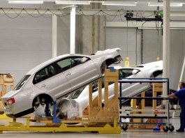 Los trabajadores de una planta de Volkswagen en Chattanooga (Tennessee) rechazaron por la mínima afiliarse al sindicato United Automobile Workers, que estuvo a punto de lograr hoy algo que no ha conseguido en una empresa automovilística extranjera en casi tres décadas. EFE/archivo