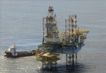 En la imagen, la plataforma del almacén subterráneo de gas natural del Proyecto Castor, situado a 22 kilómetros de la costa de Vinaròs (Castellón). EFE/Archivo