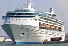 Vista de un crucero en el puerto. EFE/archivo