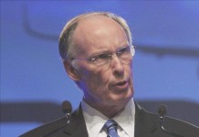 El gobernador de Alabama, el republicano Robert Bentley. Archivo