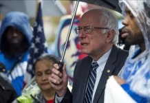 El senator por Vermont Bernie Sanders (C) y precandidato demócrata para la presidencia de EEUU. EPA/ARCHIVO