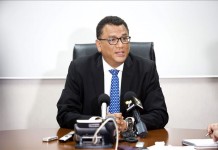 Fotografía tomada el pasado 7 de septiembre en la que se registró al ministro peruano de Agricultura y Riego, Juan Manuel Benites, quien explicó que la llegada del mango peruano a Corea del Sur se concretó después de tres años de trabajos técnicos. Archivo
