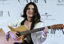 La mexicana Camila Fernández, hija del cantante Alejandro Fernández, participa hoy, lunes 30 de noviembre de 2015, durante una rueda de prensa donde anunció el comienzo de su carrera como solista, en coincidencia con su cumpleaños 18, marcando así su llegada a la mayoría de edad, en Ciudad de México.