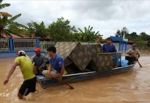 En Paraguay, el Gobierno recomendó la evacuación de los 7.000 habitantes de Alberdi, una ciudad afectada por la crecida de un río que amenaza con romper el muro de contención fluvial y anegar la urbe, dos semanas después de que una crecida similar provocara la evacuación de unas 90.000 personas en la capital. Archivo