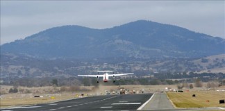 El periódico canadiense "The Telegram" informó en su edición electrónica de que varias ambulancias han sido enviadas al aeropuerto de San Juan a la espera de la llegada del avión. Archivo