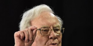 El director ejecutivo de Nebraska Furniture Mart and Berkshire Hathaway, Warren Buffett. archivo