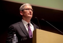 ITALIA EDUCACIÓN:ITA04 MILÁN (ITALIA) 10/11/2015.- El consejero delegado de Apple, Tim Cook da un discurso durante la inauguración del año académico de la Universidad de Bocconi en Milán, Norte de Italia, hoy 10 de noviembre de 2015. EFE/Mourad Balti Touati