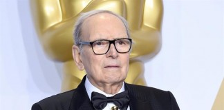 El maestro Ennio Morricone logró hoy su primer Óscar, por la banda sonora compuesta para "Los odiosos ocho", de Quentin Tarantino. EFE